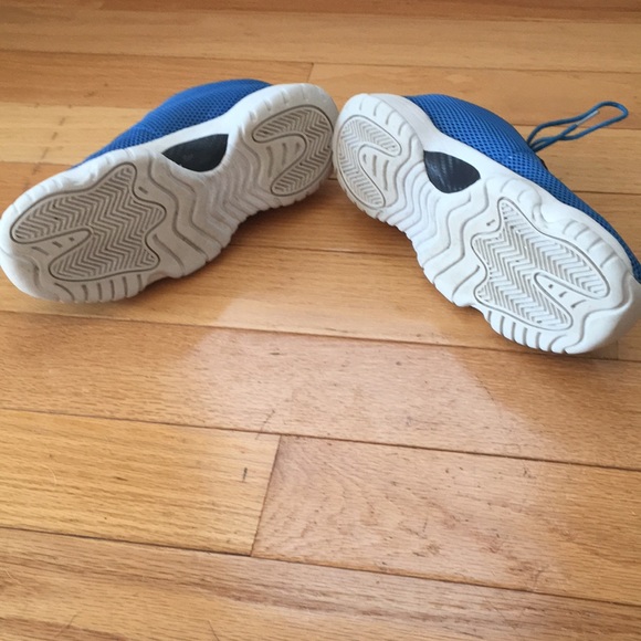 Jordan sneakers - Picture 2 of 3